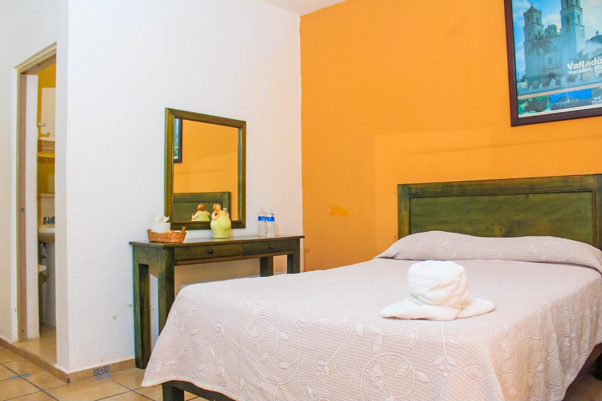 Hotel Rosalia Valladolid  Exterior photo