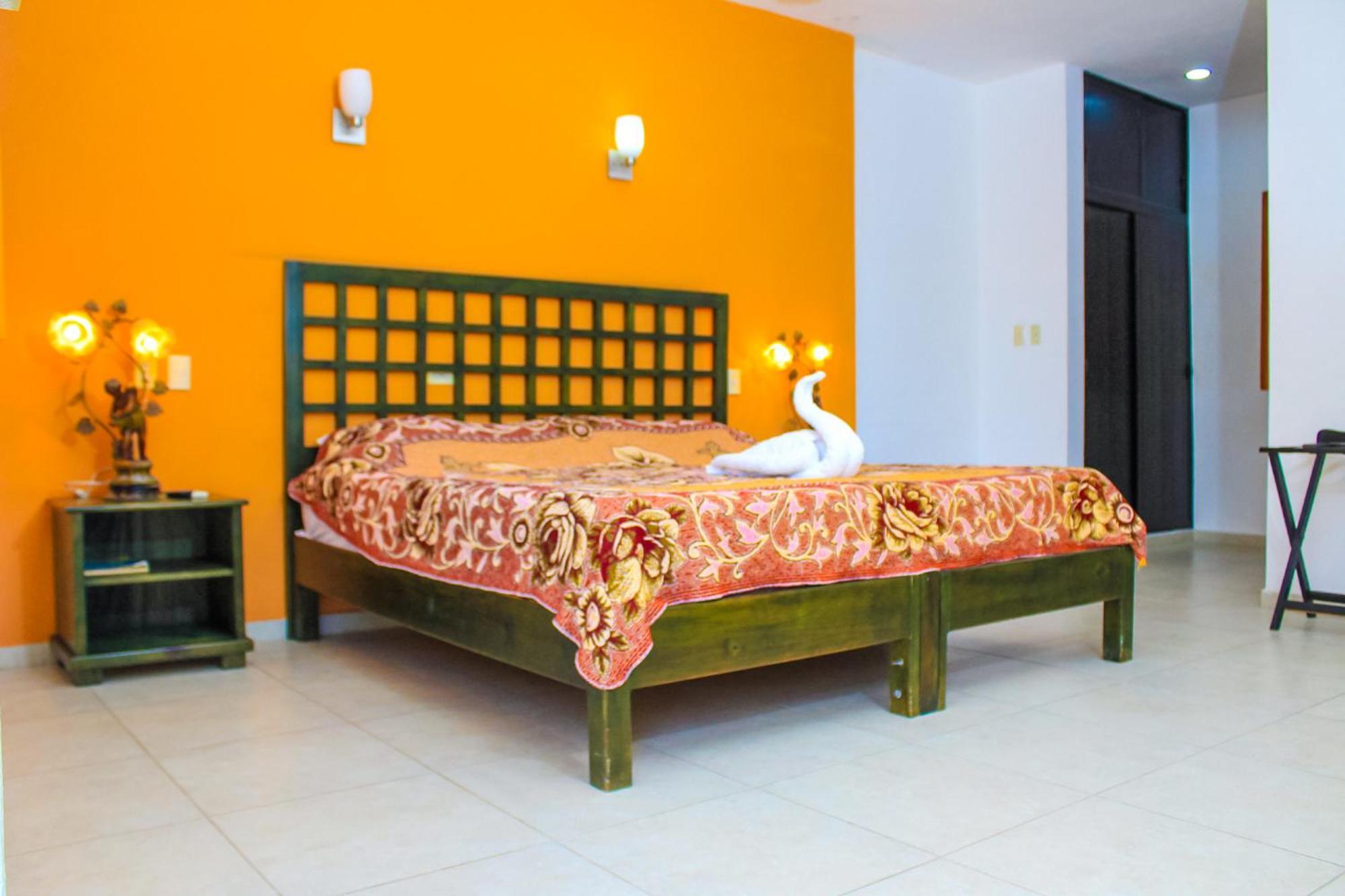 Hotel Rosalia Valladolid  Exterior photo