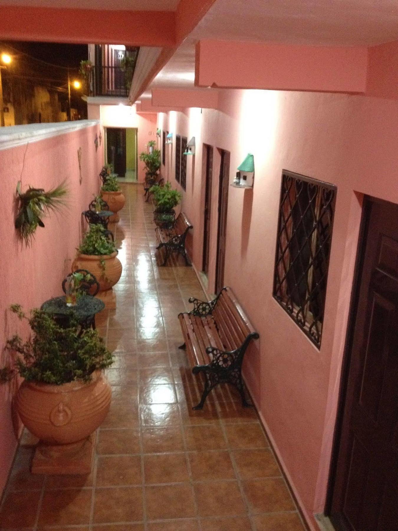 Hotel Rosalia Valladolid  Exterior photo
